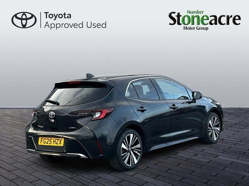 Used Toyota Corolla Design 140 HP (102 kW) 2025 Black Hatchback