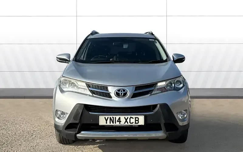 Usado Toyota RAV4 150 HP (110 kW) 2015 SUV