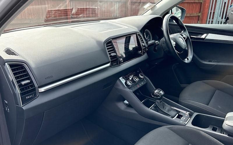 Usado Skoda Karoq SE Drive 150 CV (110 kW) 2024 SUV