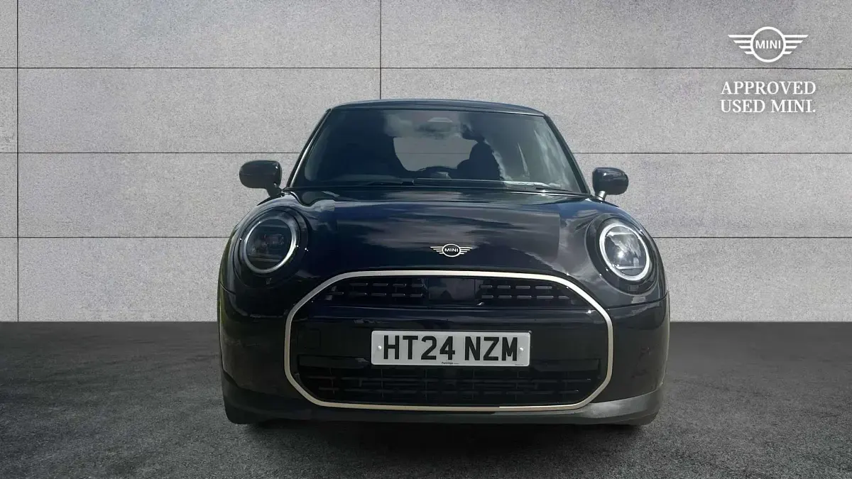 Used Mini Cooper Hatch 154 HP (113 kW) 2024 Black Hatchback