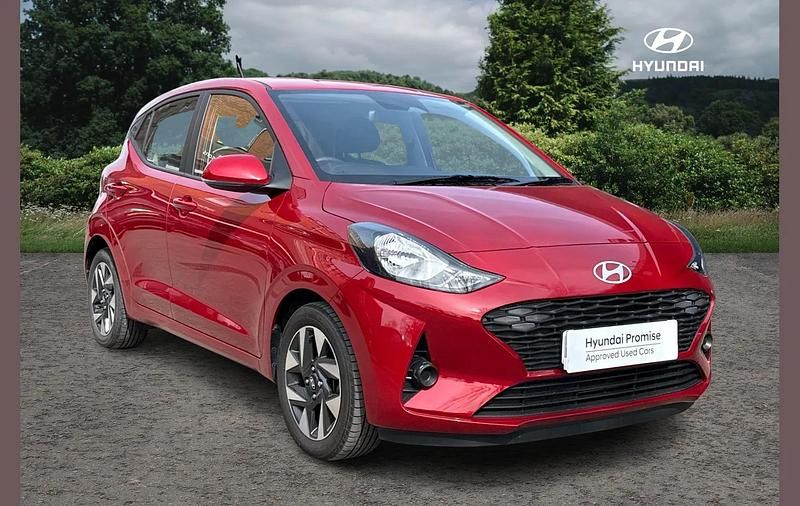 Usado Hyundai i10 Advanced 77 HP (56 kW) 2025 Vermelho Citadino