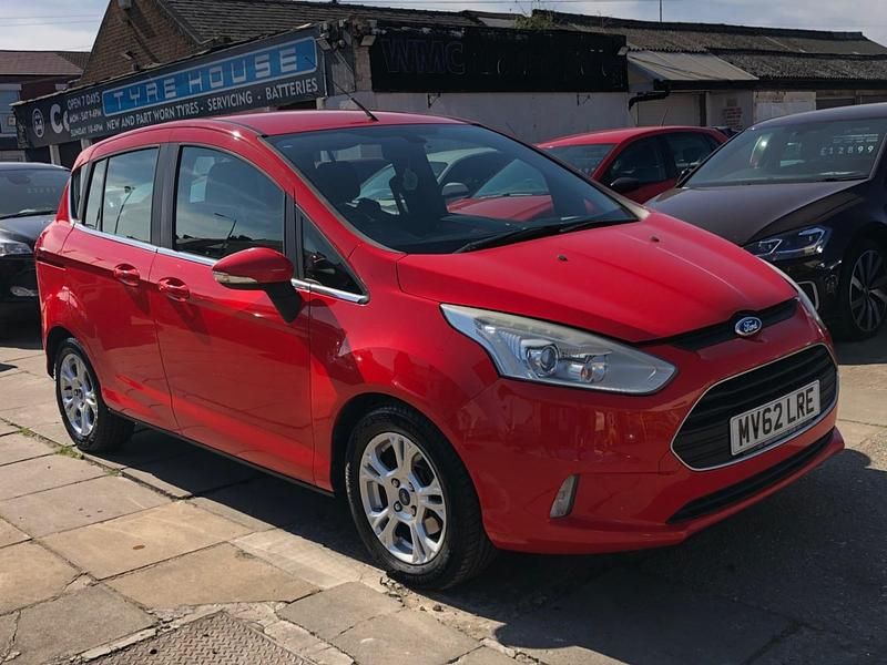 Used Ford B-MAX Zetec 90 HP (66 kW) 2013 Red MPV