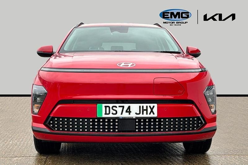 Used Hyundai Kona Advanced 114 kW (156 HP) 2024 Red SUV