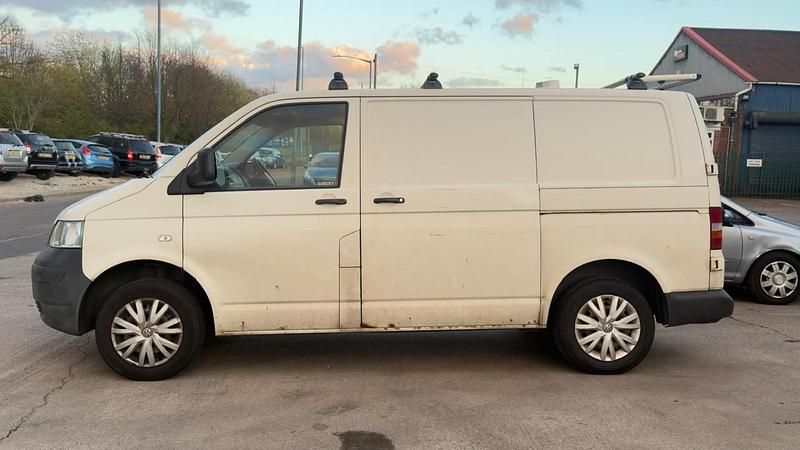 Begagnad VW Transporter 84 HK (61 kW) 2008 Vit Van