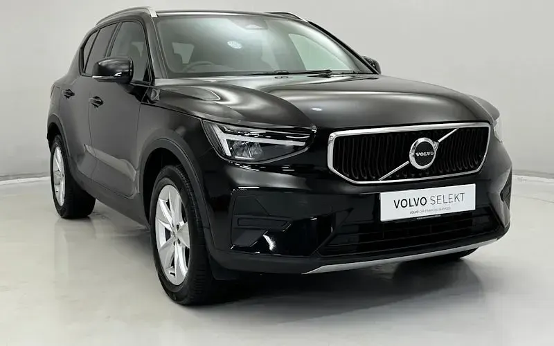 Used Volvo XC40 Core 163 HP (119 kW) 2025 SUV