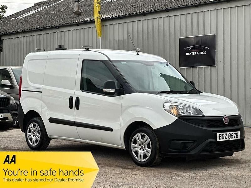White Used 2016 Fiat Doblò MPV | £4,990 (Fair price) - Image 1/2