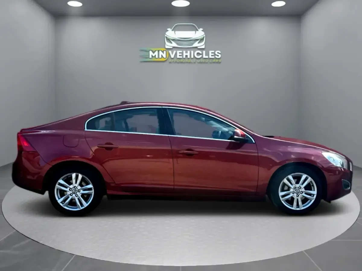 Used Volvo S60 SE Lux 136 HP (100 kW) 2012 Red Sedan