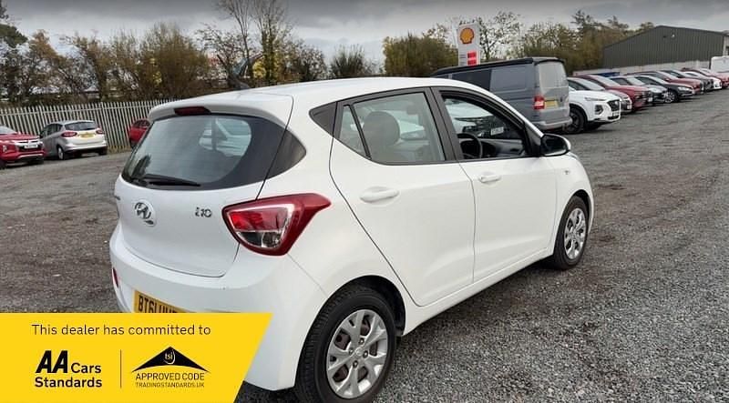Used Hyundai i10 SE 2016 White Hatchback