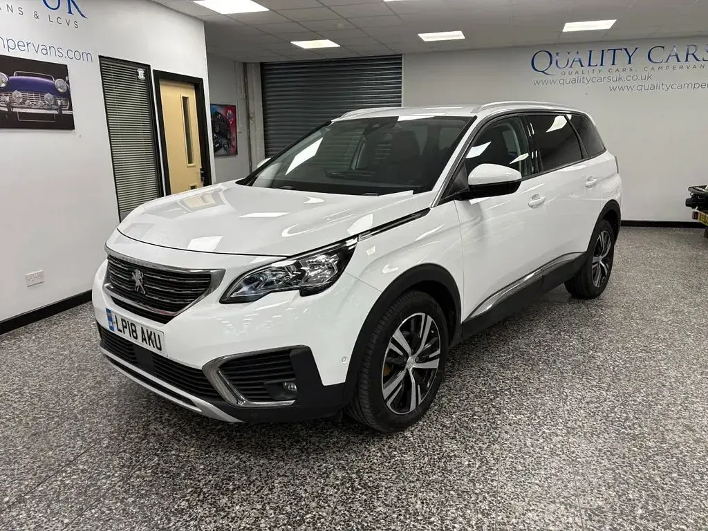 Used Peugeot 5008 Allure 130 HP (95 kW) 2018 White SUV