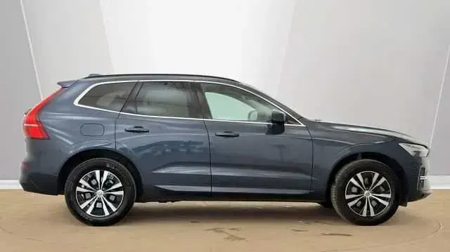 Used Volvo XC60 Core 247 HP (181 kW) 2025 SUV