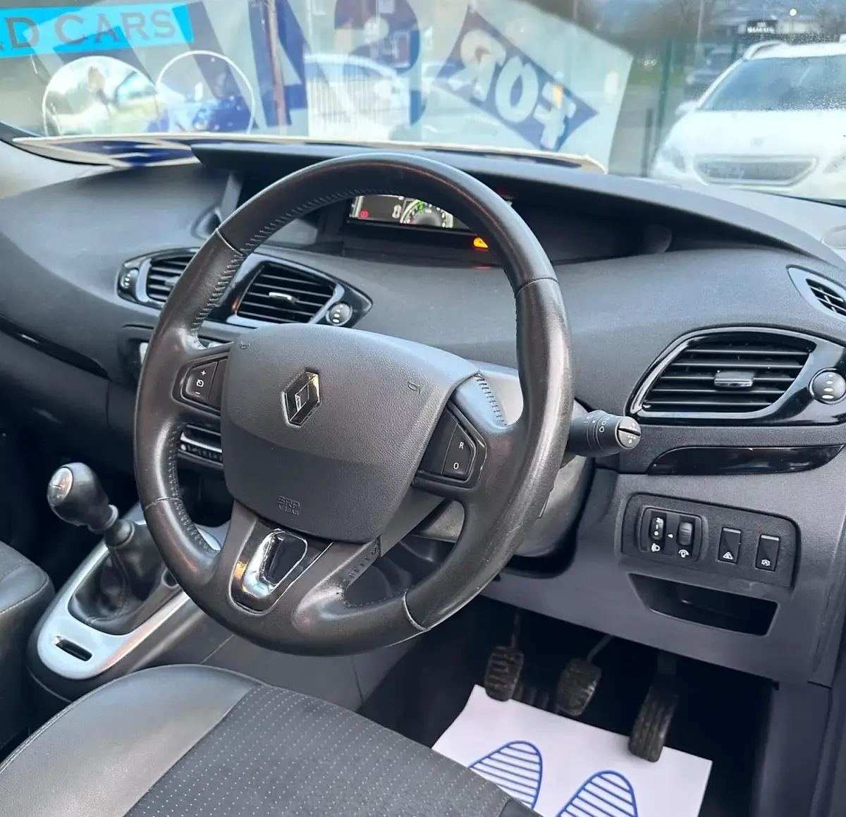 Used Renault Scénic Dynamique 2014 Blue MPV
