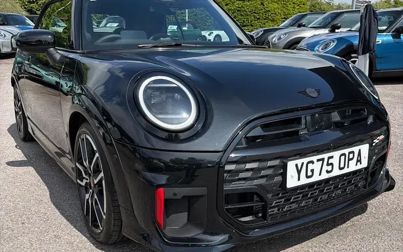 Usado Mini Cooper Cabriolet 231 HP (169 kW) 2026 Cabrios