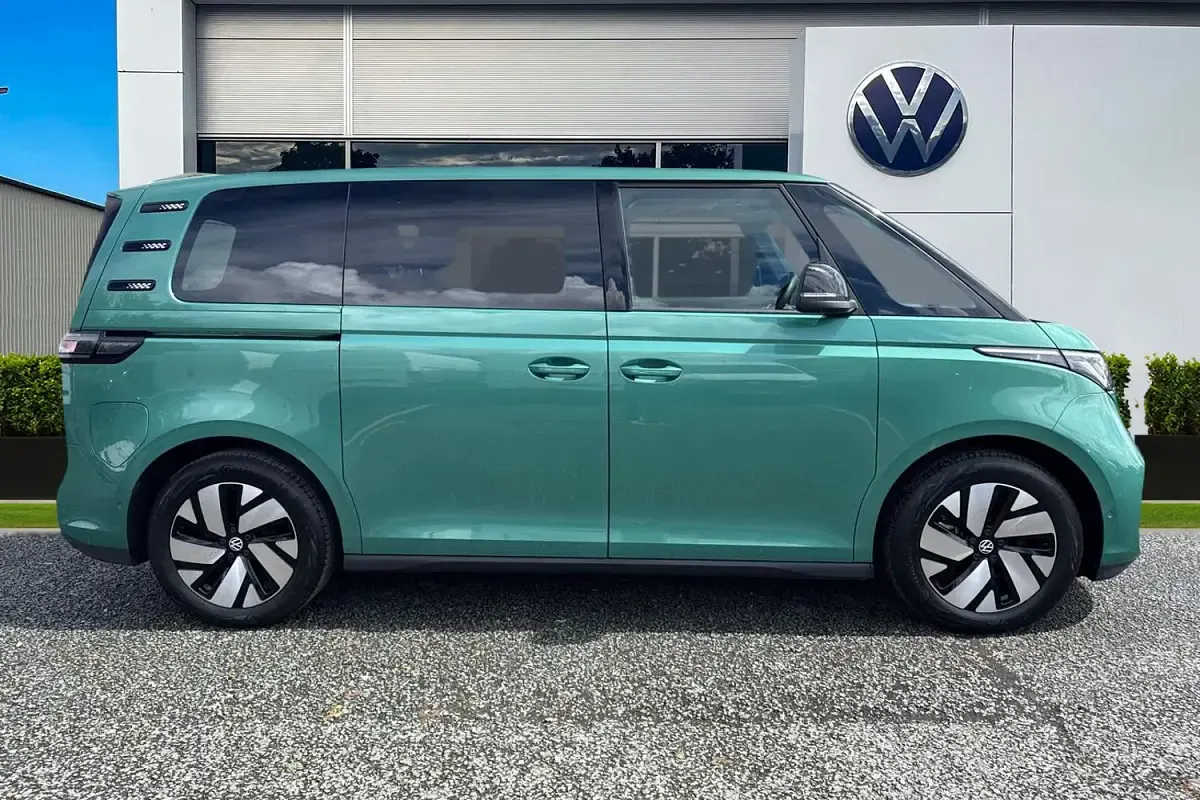 Used VW ID. Buzz Pro 83 kW (114 HP) 2025 Green MPV