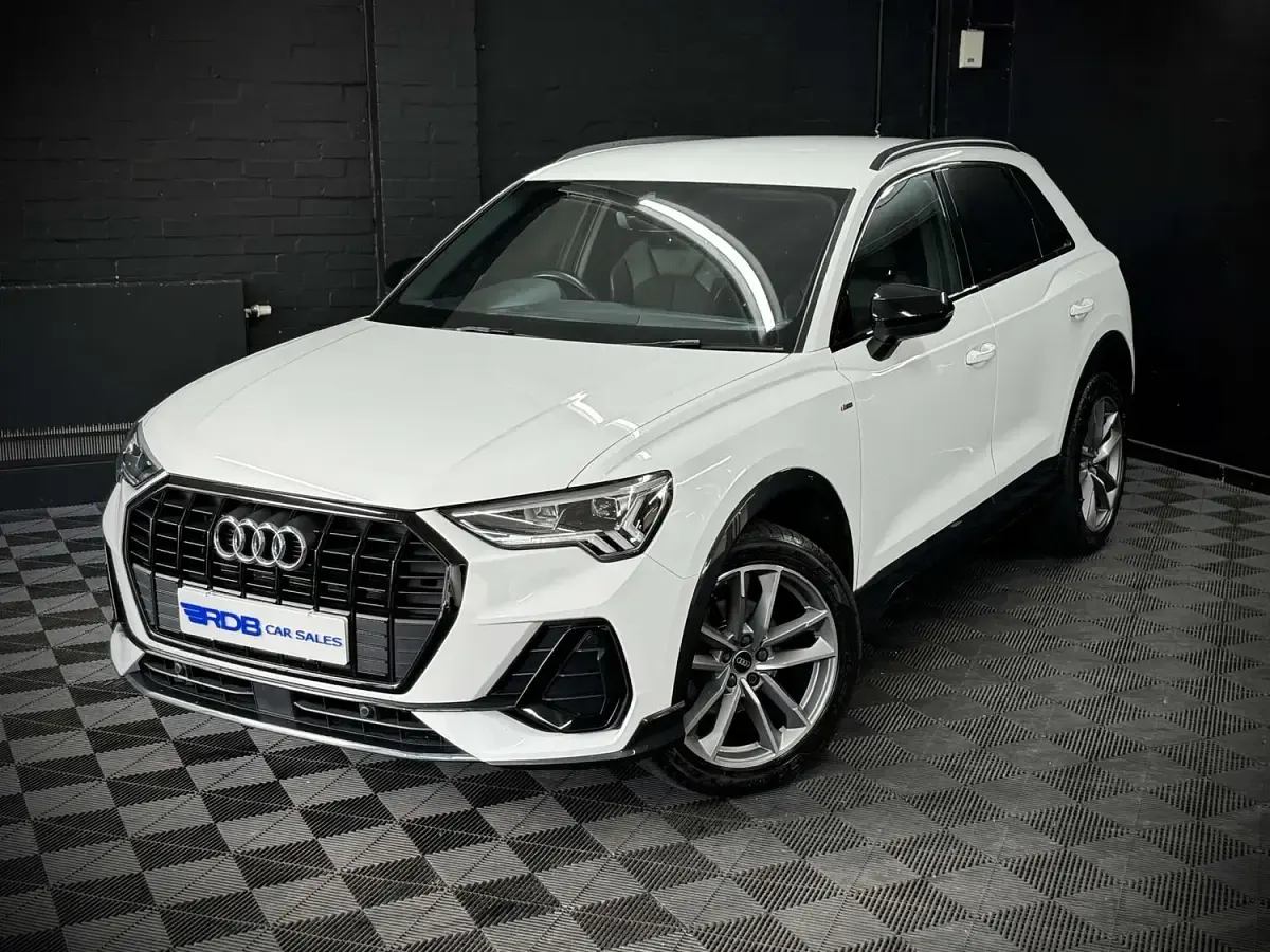 Used Audi Q3 Black Edition 150 HP (110 kW) 2022 White SUV