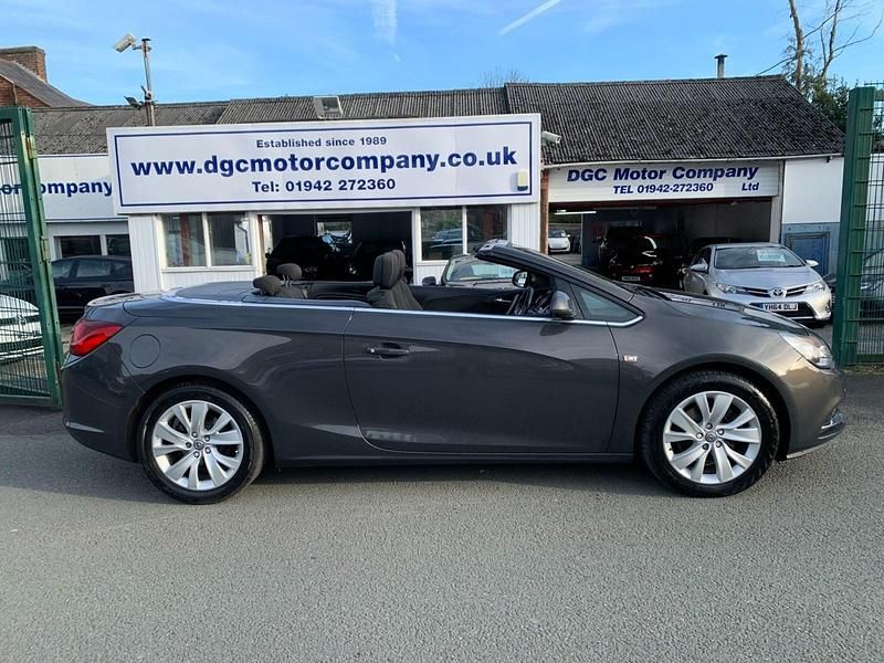 Used Vauxhall Cascada S 170 HP (125 kW) 2014 Grey Cabriolet