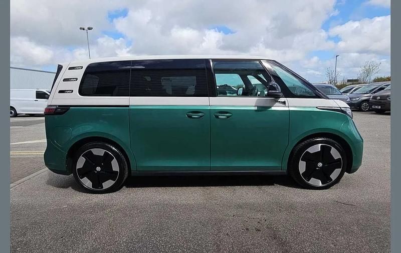 Used VW ID. Buzz Pro 147 kW (200 HP) 2024 White MPV