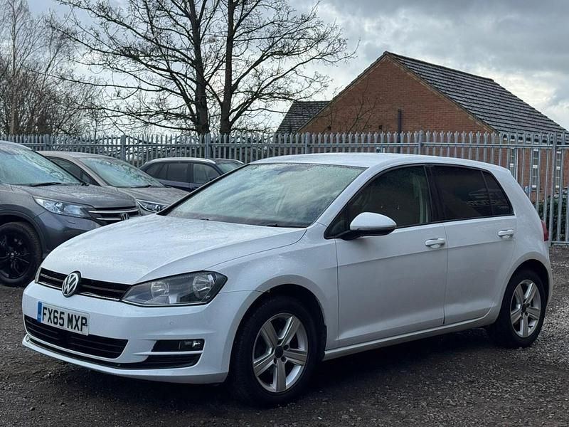 Used VW Golf VII Match 105 HP (77 kW) 2015 White Hatchback