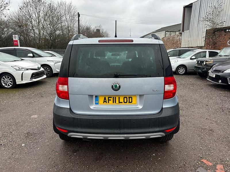 Used Skoda Yeti SE 105 HP (77 kW) 2011 Blue SUV