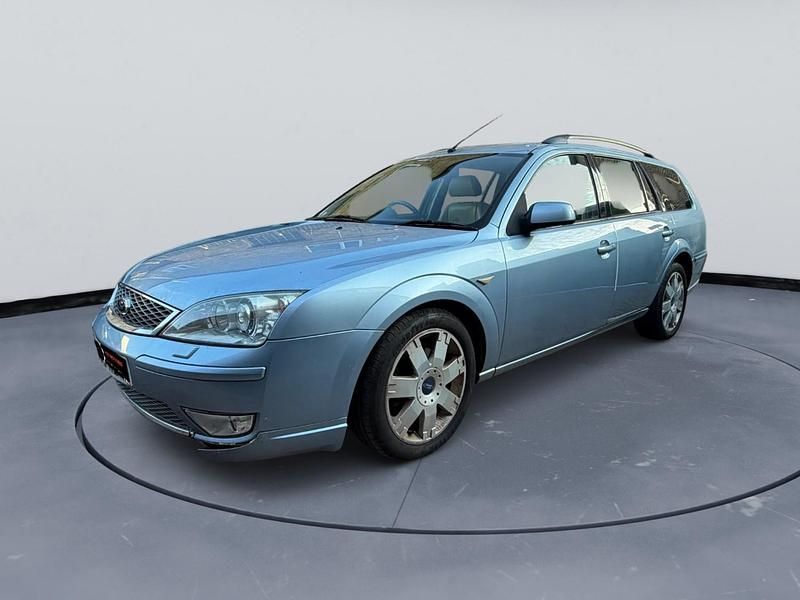 Used Ford Mondeo Ghia 2005 Blue Estate