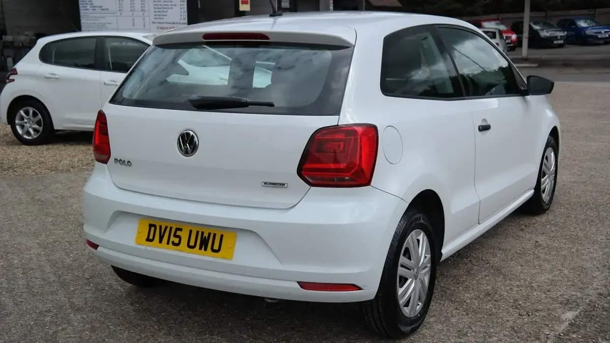 Used VW Polo S 59 HP (43 kW) 2015 White Hatchback