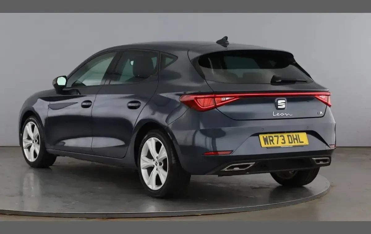Used Seat Leon FR 272 HP (200 kW) 2023 Grey Hatchback