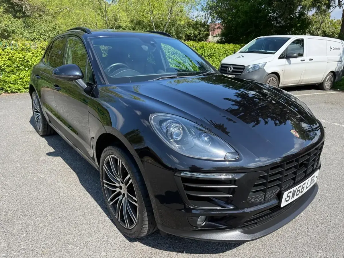 Usado Porsche Macan 340 HP (250 kW) 2016 Preto SUV