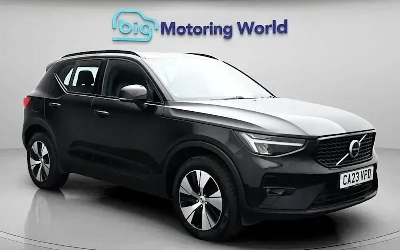 Begagnad Volvo XC40 Plus 211 HK (155 kW) 2023 SUV