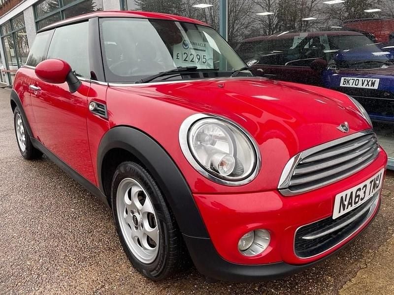 Red Used 2013 Mini Cooper D Hatch Hatchback | £2,295 (Fair price) - Image 1/4