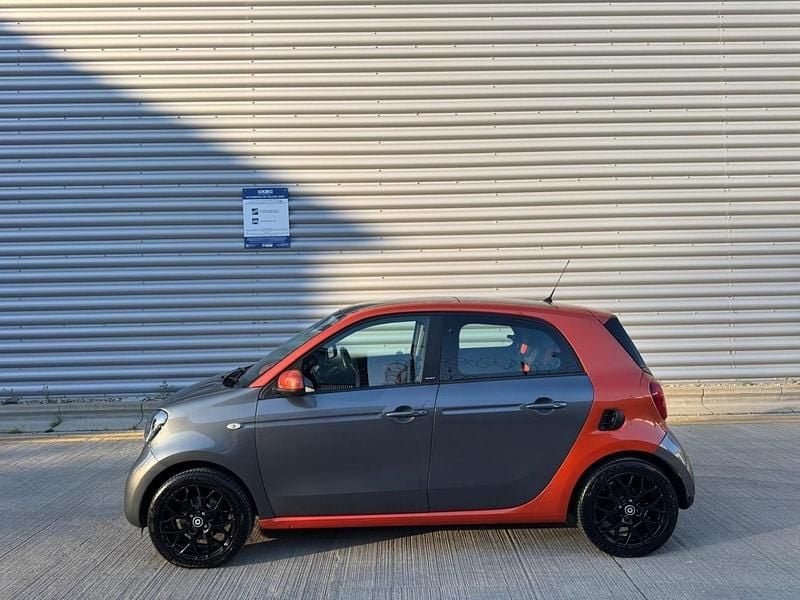 Used Smart ForFour Edition #1 90 HP (66 kW) 2015 Grey Hatchback