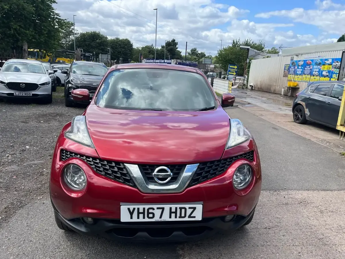 Begagnad Nissan Juke Tekna 2017 Röd SUV