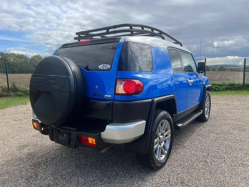 Used Toyota Land Cruiser 2011 Blue SUV