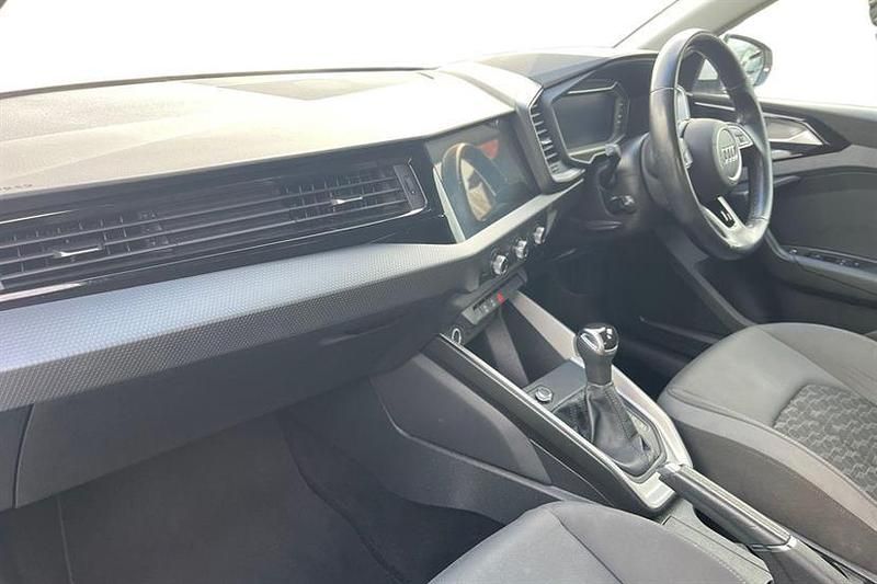 Used Audi A1 Sport 95 HP (69 kW) 2023 Shell white SUV