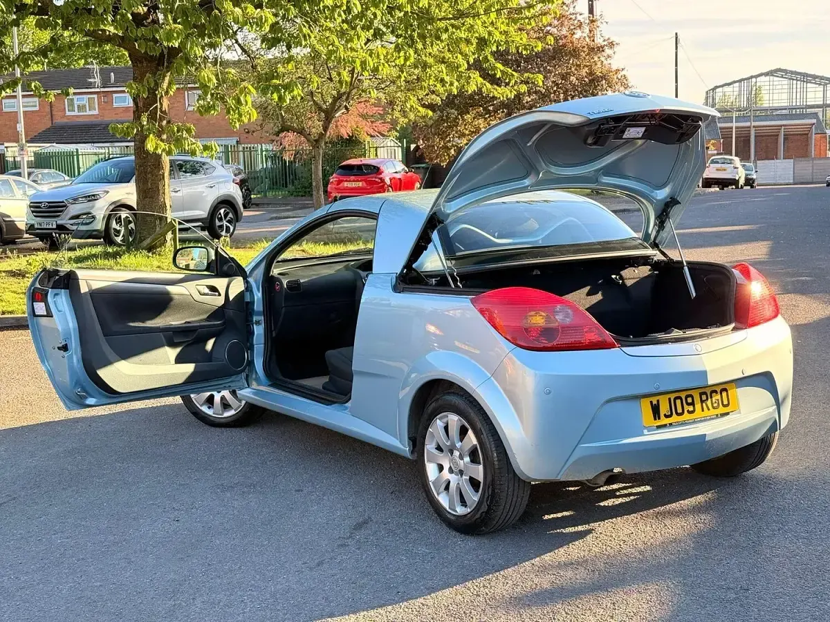 Used Vauxhall Tigra 2009 Silver Cabriolet