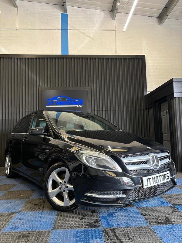 Used Mercedes B180 109 HP (80 kW) 2012 Black MPV