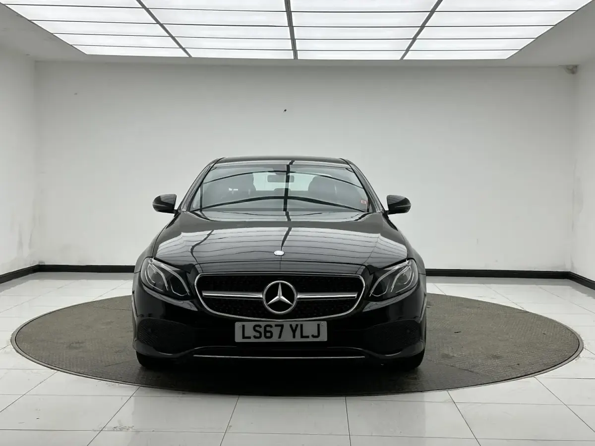 Used Mercedes E200 SE 150 HP (110 kW) 2017 Black Sedan