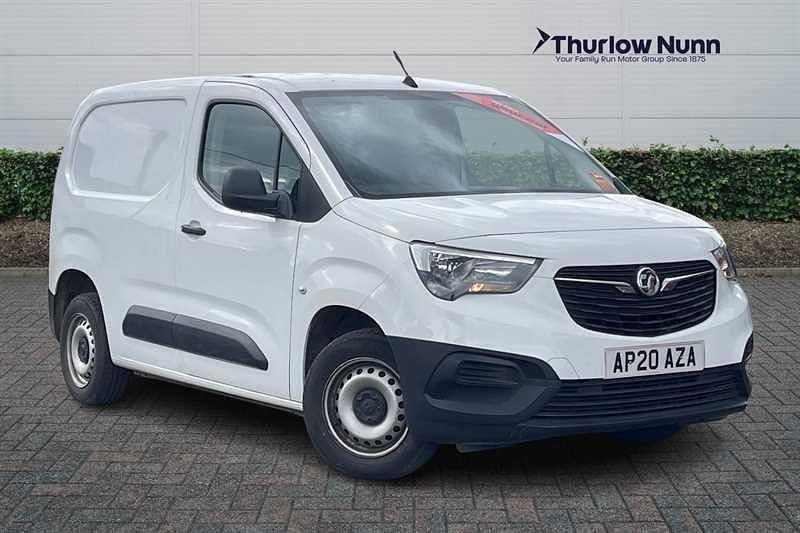 Second-hand Vauxhall Combo Edition 75 CP (55 kW) 2020 Alb Monovolum