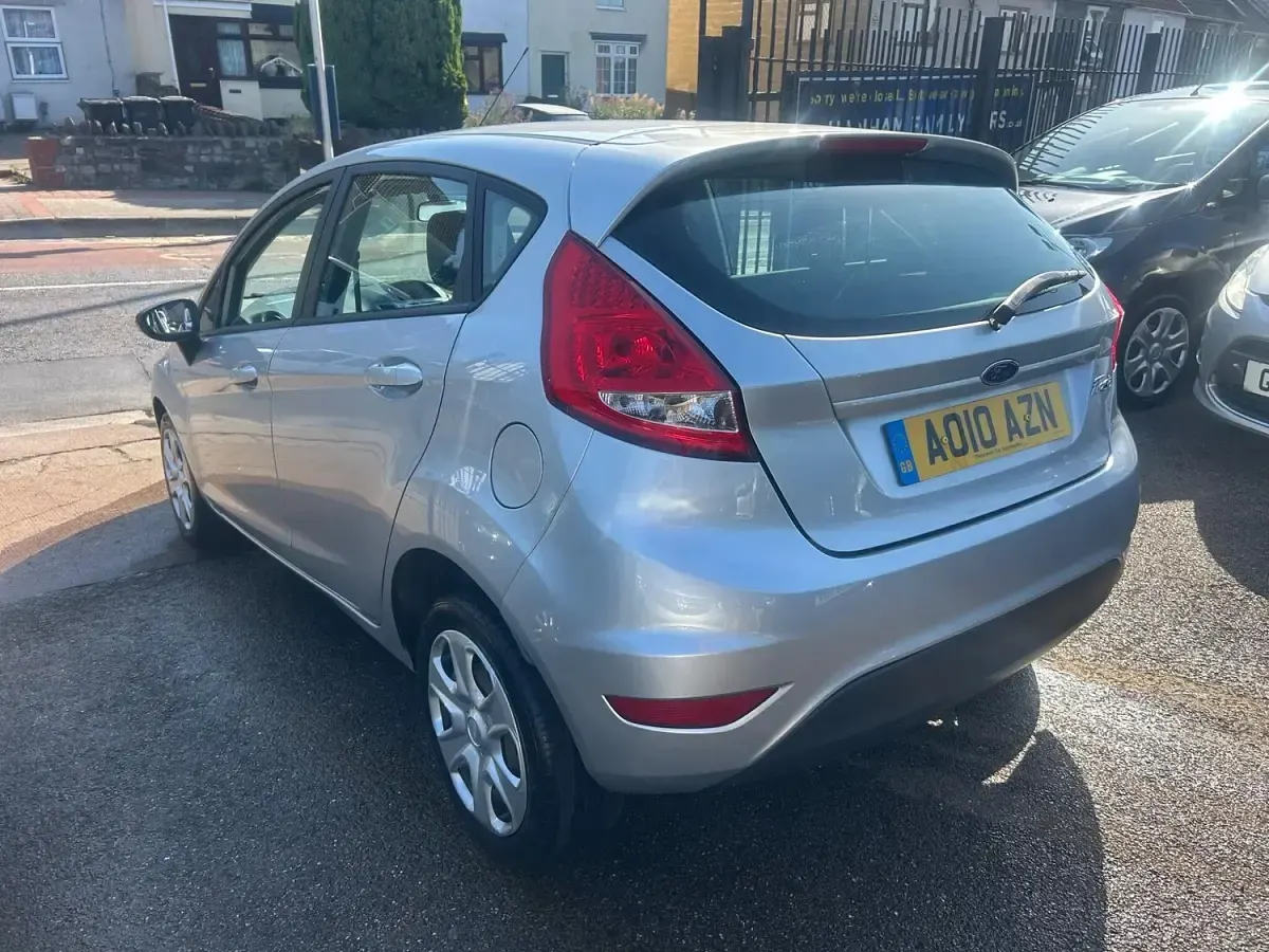 Used Ford Fiesta 2010 Silver