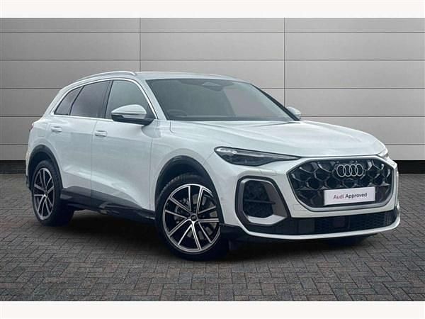 Glacier white Used 2025 Audi Q5 Advanced SUV | £47,295 (A bit pricey) - Image 1/4