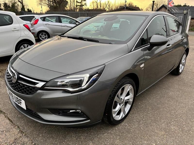 Used Vauxhall Astra SRi 105 HP (77 kW) 2019 Grey Hatchback