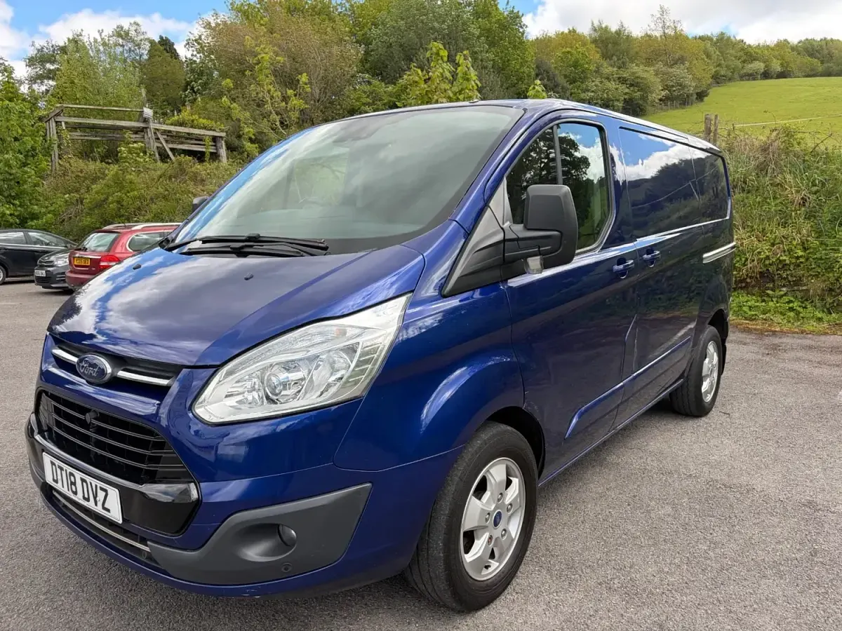 Usado Ford Transit Custom Limited 170 CV (125 kW) 2018 Azul Van