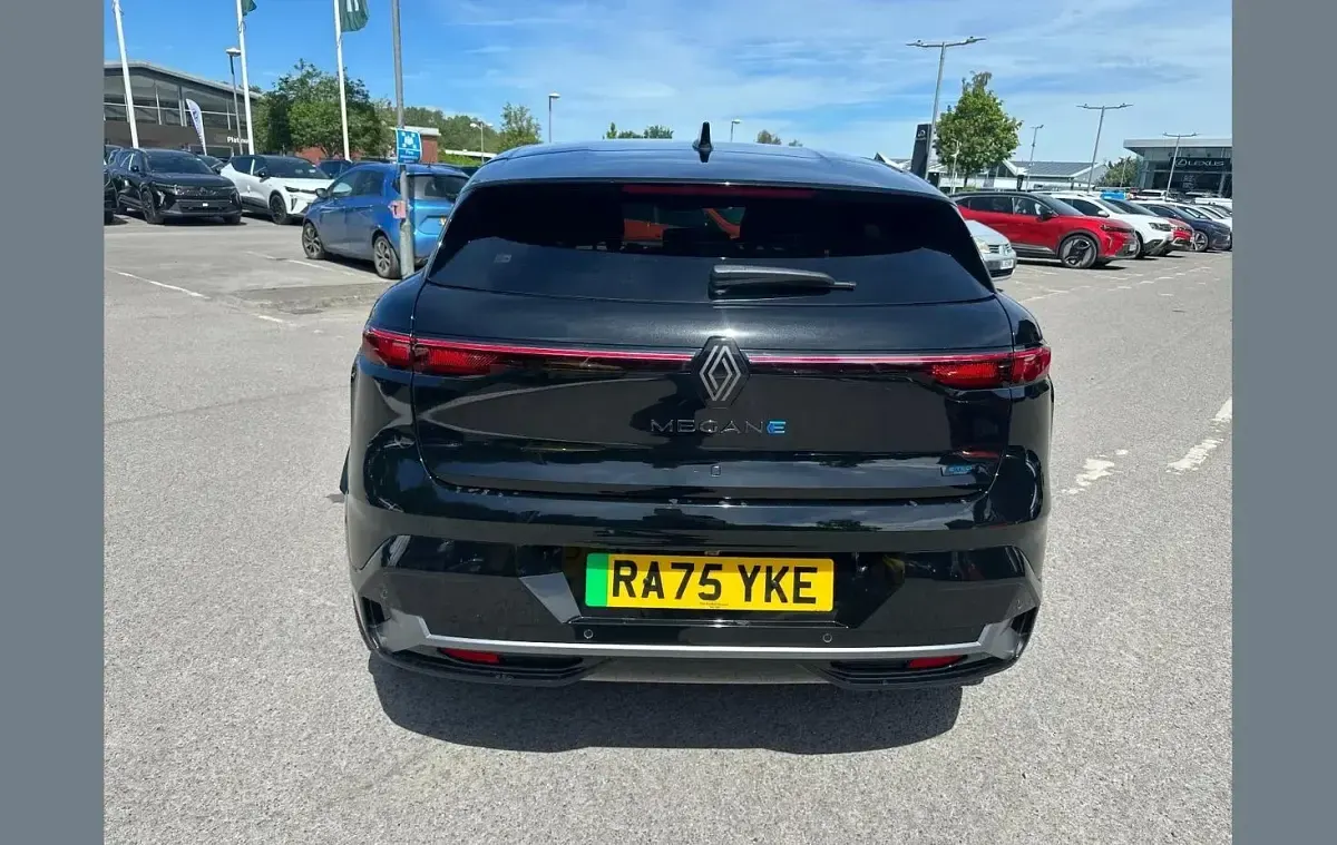 New Renault Megane E-Tech Techno Esprit Alpine 160 kW (218 HP) 2026 Diamond black  Hatchback
