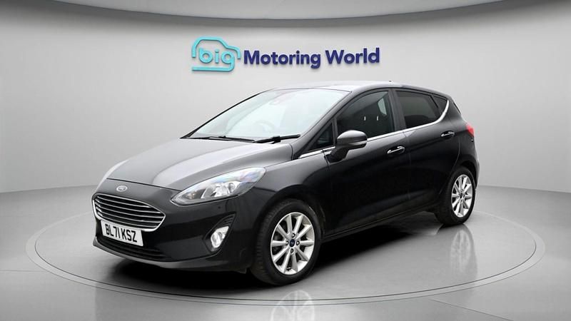 Used Ford Fiesta Titanium 125 HP (91 kW) 2021 Black Hatchback