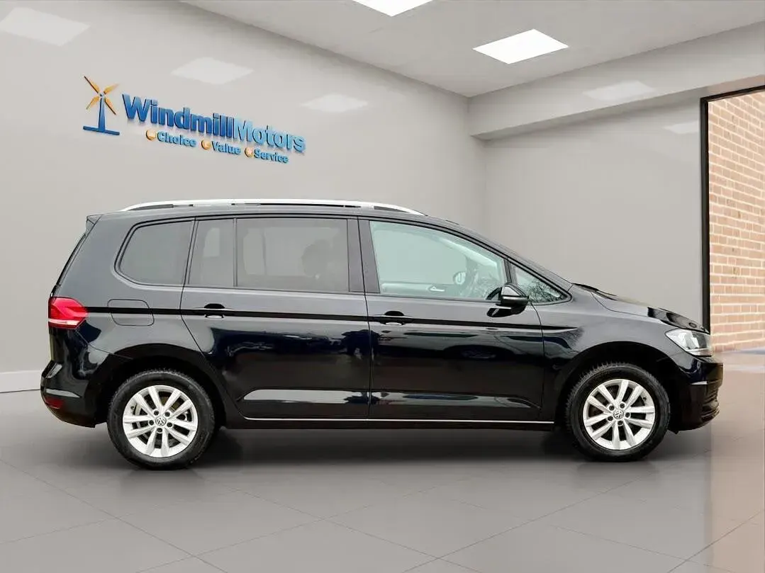 Used VW Touran Family 115 HP (84 kW) 2016 Black MPV