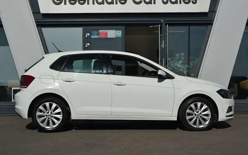 Used VW Polo SEL 116 HP (85 kW) 2018 Silver Hatchback