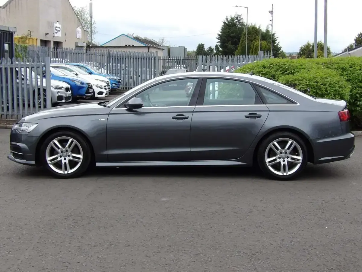 Usado Audi A6 S-Line 190 CV (139 kW) 2015 Gris Berlina