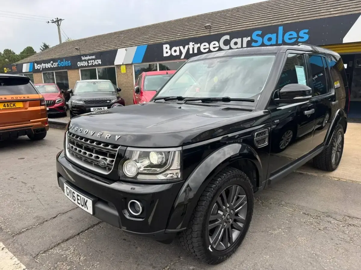 Used Land Rover Discovery 4 Graphite 252 HP (185 kW) 2016 Black SUV