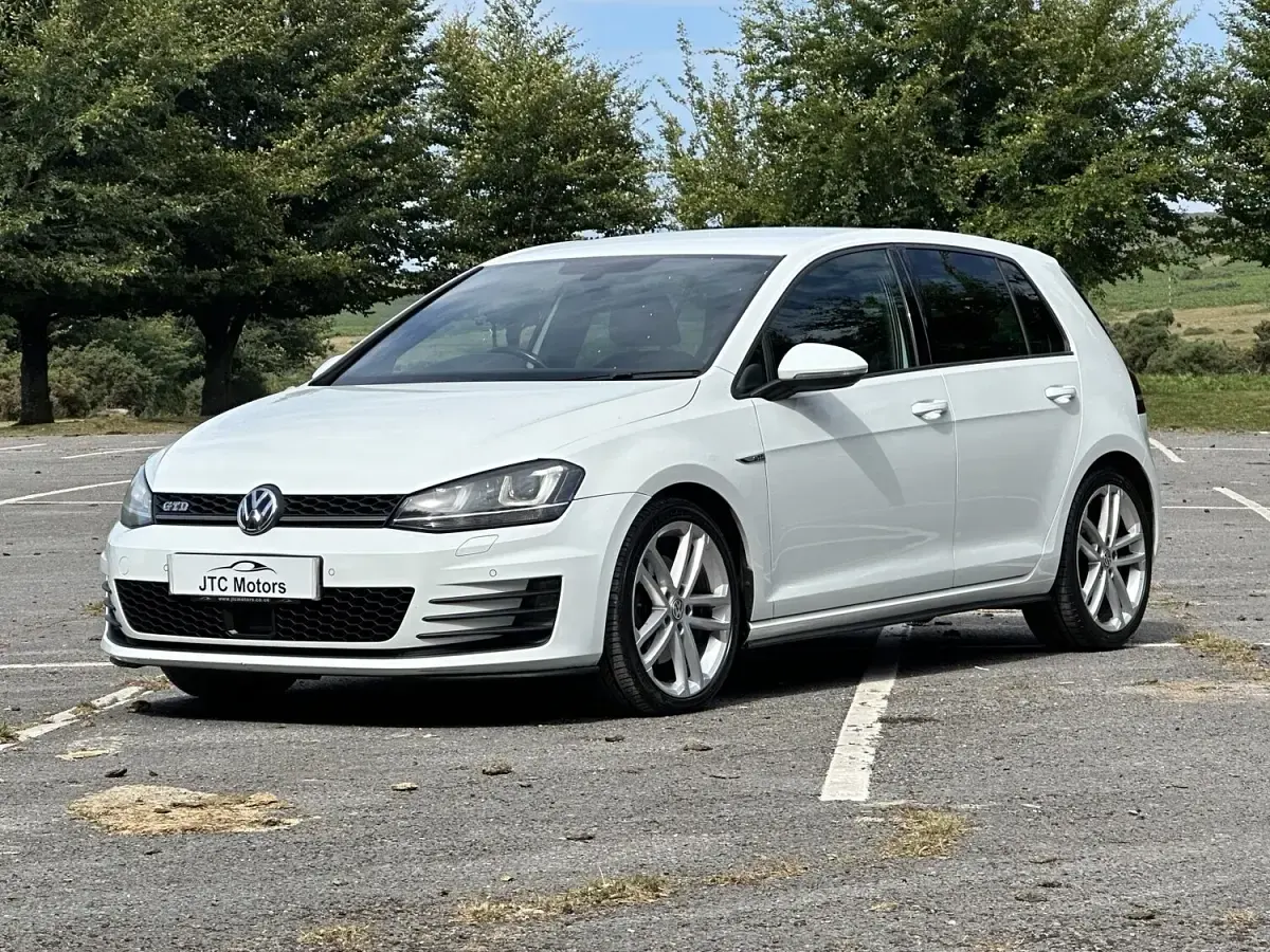 Used VW Golf VII GTD 184 HP (135 kW) 2016 White Hatchback