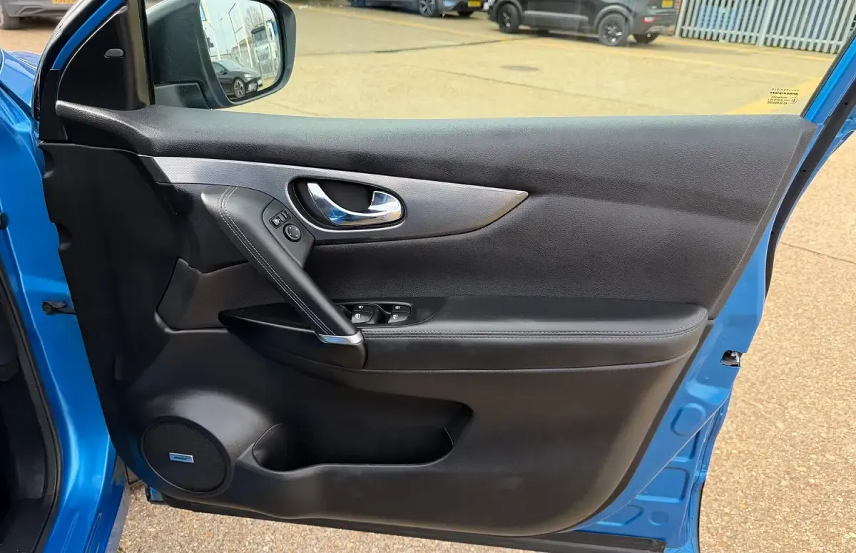 Used Nissan Qashqai Tekna+ 115 HP (84 kW) 2018 Blue SUV