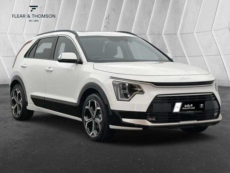 White Used 2024 Kia Niro 4 SUV | £27,697 (Expensive) - Image 1/4