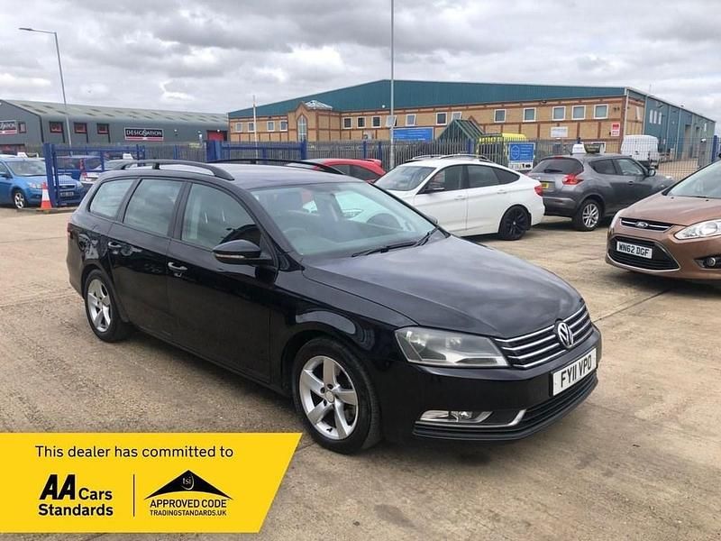 Black Used 2011 VW Passat S Estate | £1,957 (Fair price) - Image 1/4